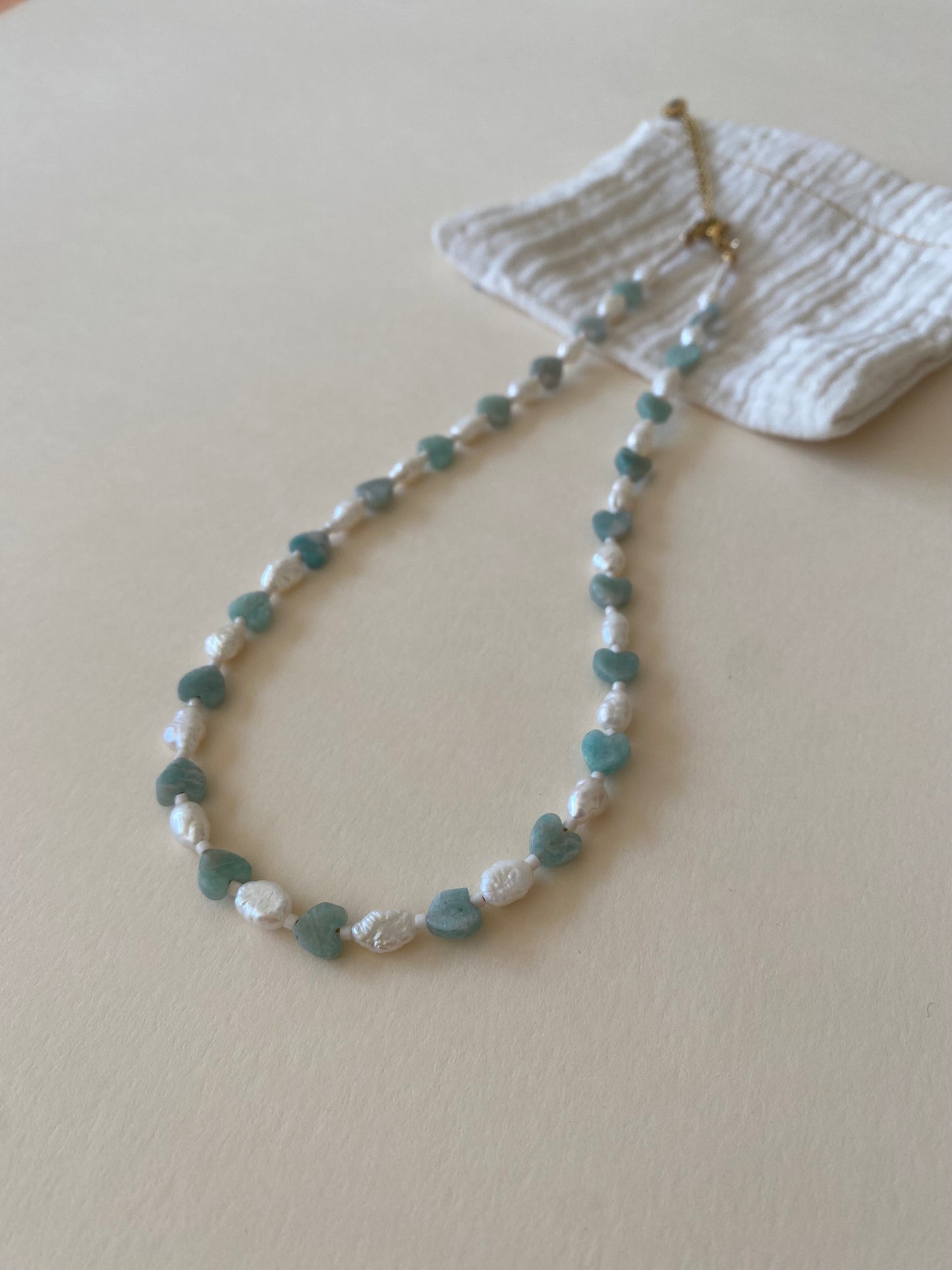 Collier Marine - Coeurs de pierre & perles d’eau douce