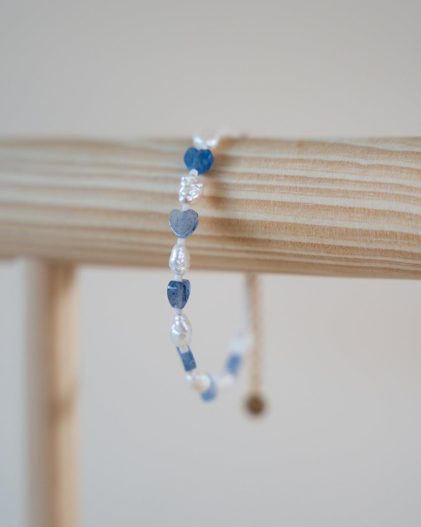 Bracelet Marine - cœurs de pierre & perles d’eau douce