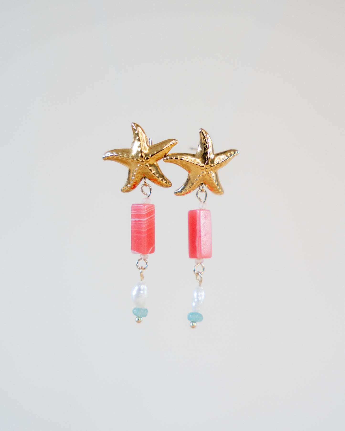 Boucles d'oreille Ariel - Etoile de mer dorée & pierres naturelles